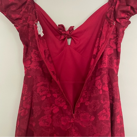 BLUE RAIN Francesca’s Ava Floral Red Jaquard Mini Dress, M - Picture 8 of 17